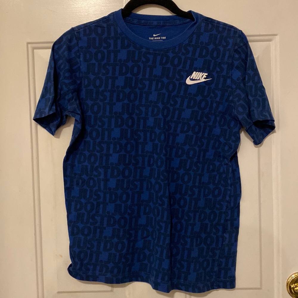 Nike Kids XL shirt